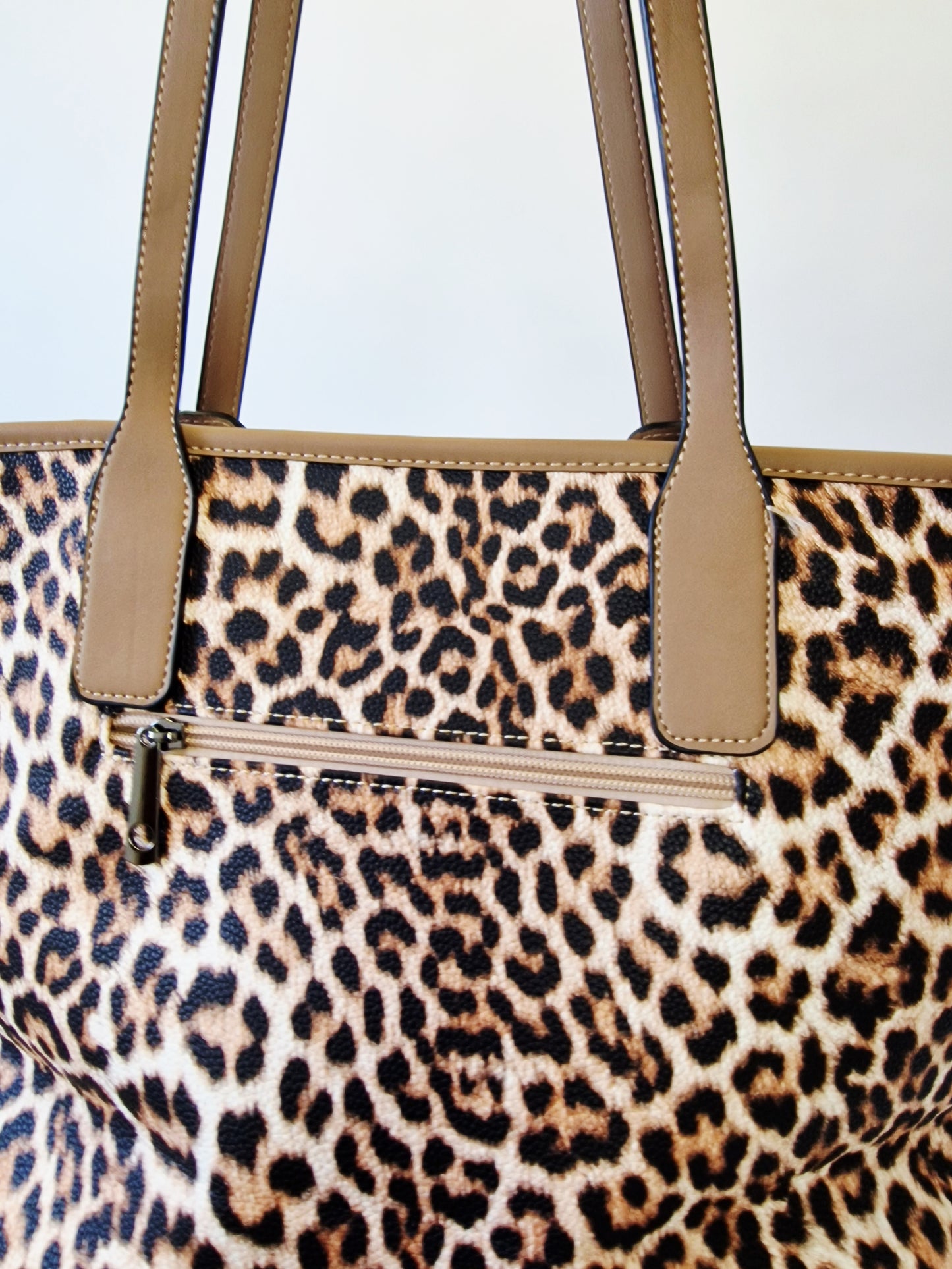 Leo Shopper